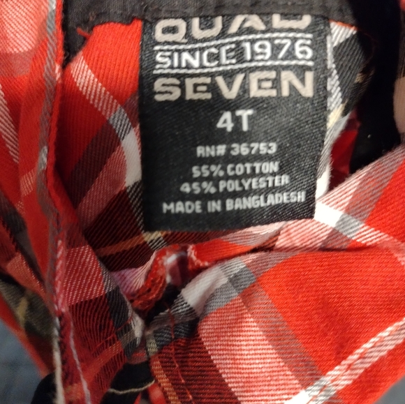 Quad Seven plaid button down shirt in black and red. Size 4T. - Picture 2 of 3